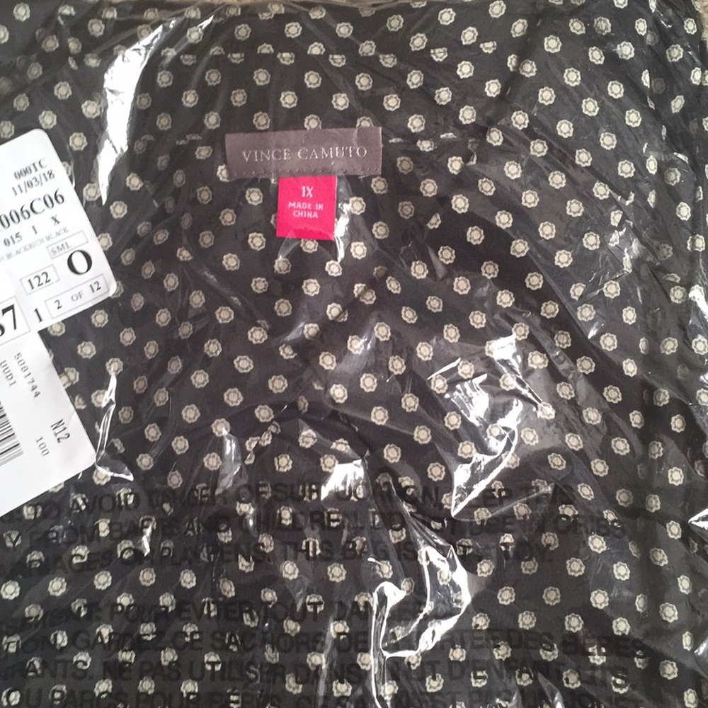 Vince Camuto blouse top rich black rich black 1x